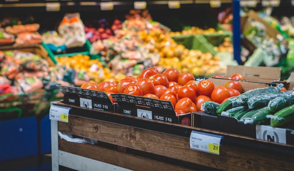 Wie können wir nachhaltig im Supermarkt einkaufen und möglichst wenig Lebensmittel zu Hause verschwenden? 4_pely.de